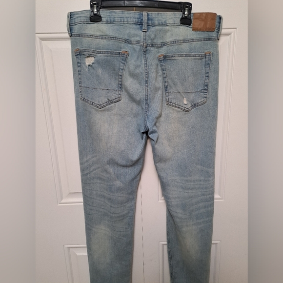 Aeropostale Blue Jeans with Distressed Finish - Picture 5 of 5
